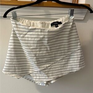 Lulus Groove Queen White Striped Skort - Size S